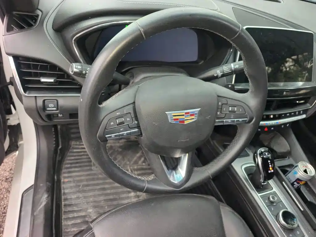 Cadillac CT5 — миниатюра 11