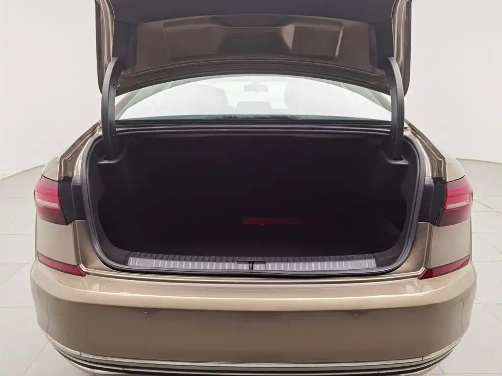 Volkswagen Passat — миниатюра 16