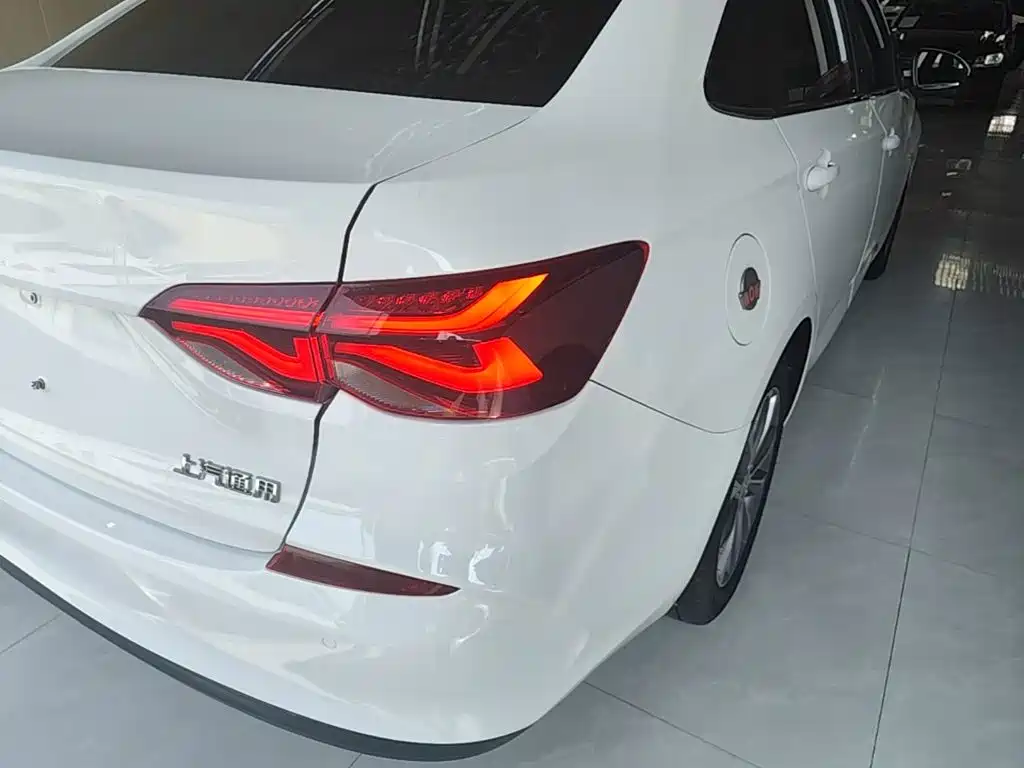 Chevrolet Monza — миниатюра 8