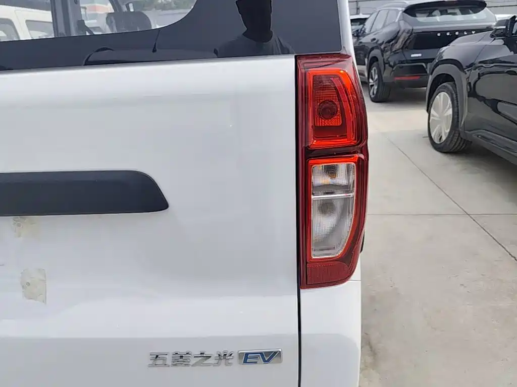 Wuling Sunshine EV 2025 305km