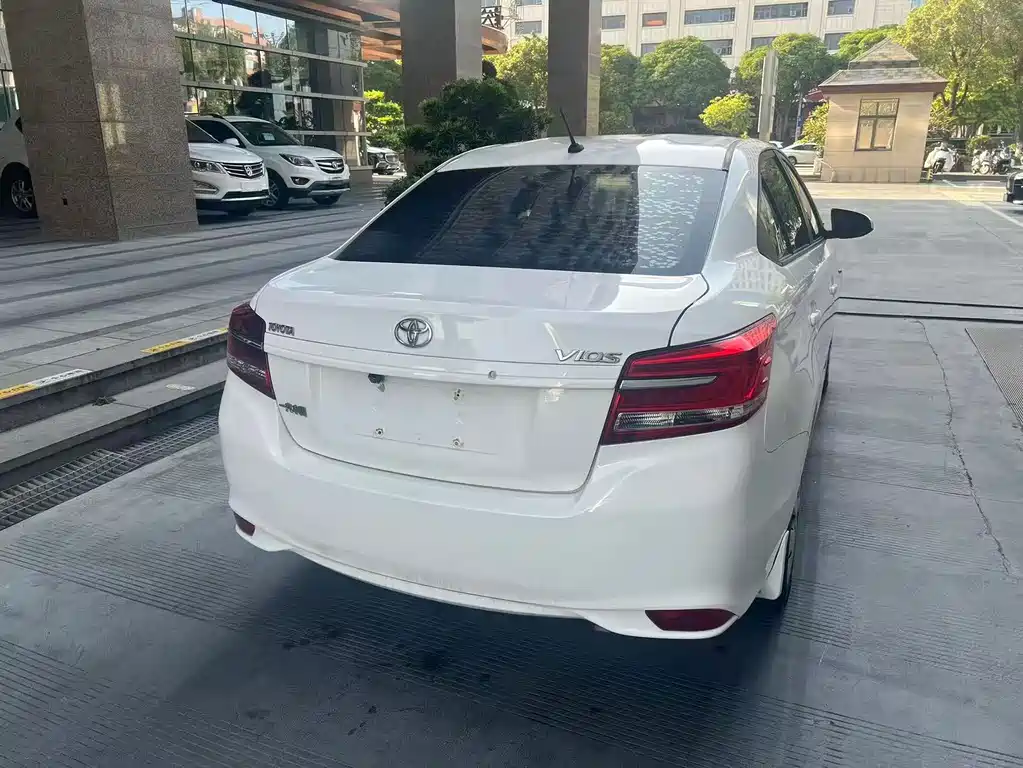 Toyota Vios — миниатюра 9