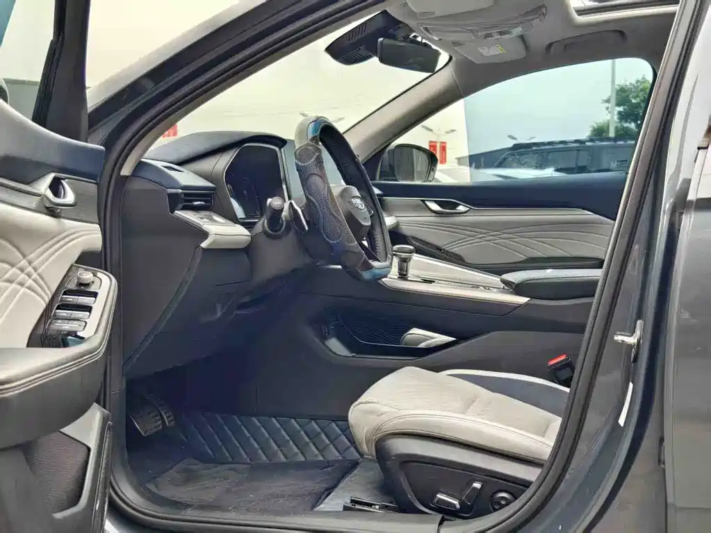 GEELY AUTOMOBILE XINGRUI