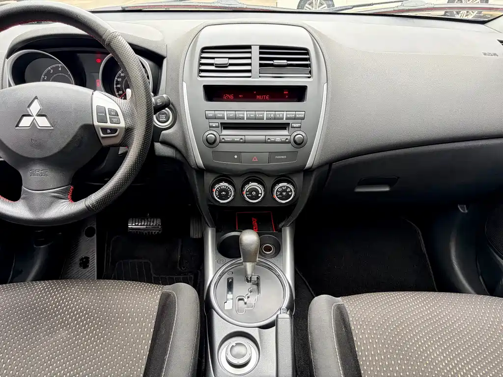 Mitsubishi ASX — миниатюра 7