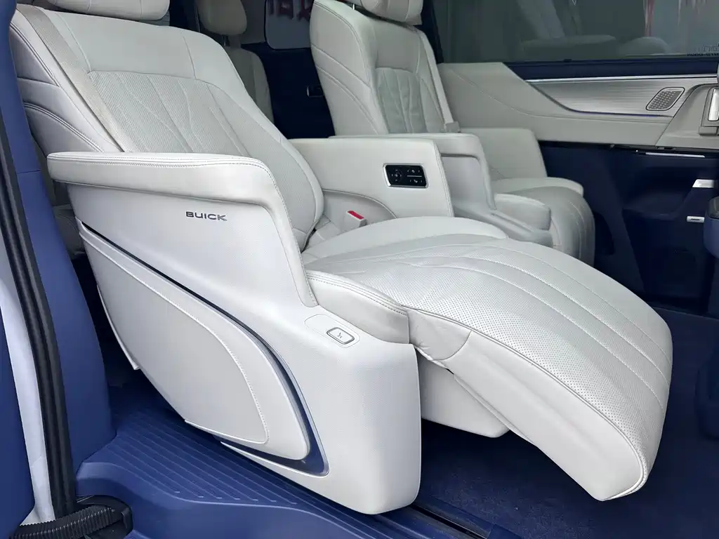 Buick GL8 Hybrid — миниатюра 17