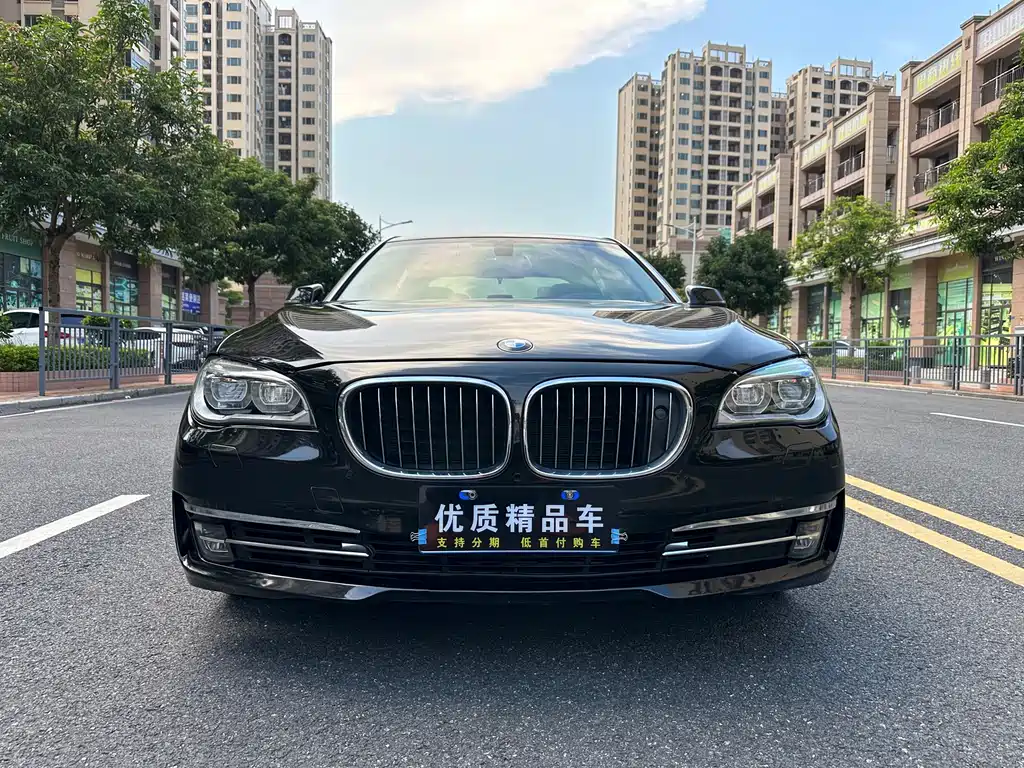 BMW 7 Series — миниатюра 2