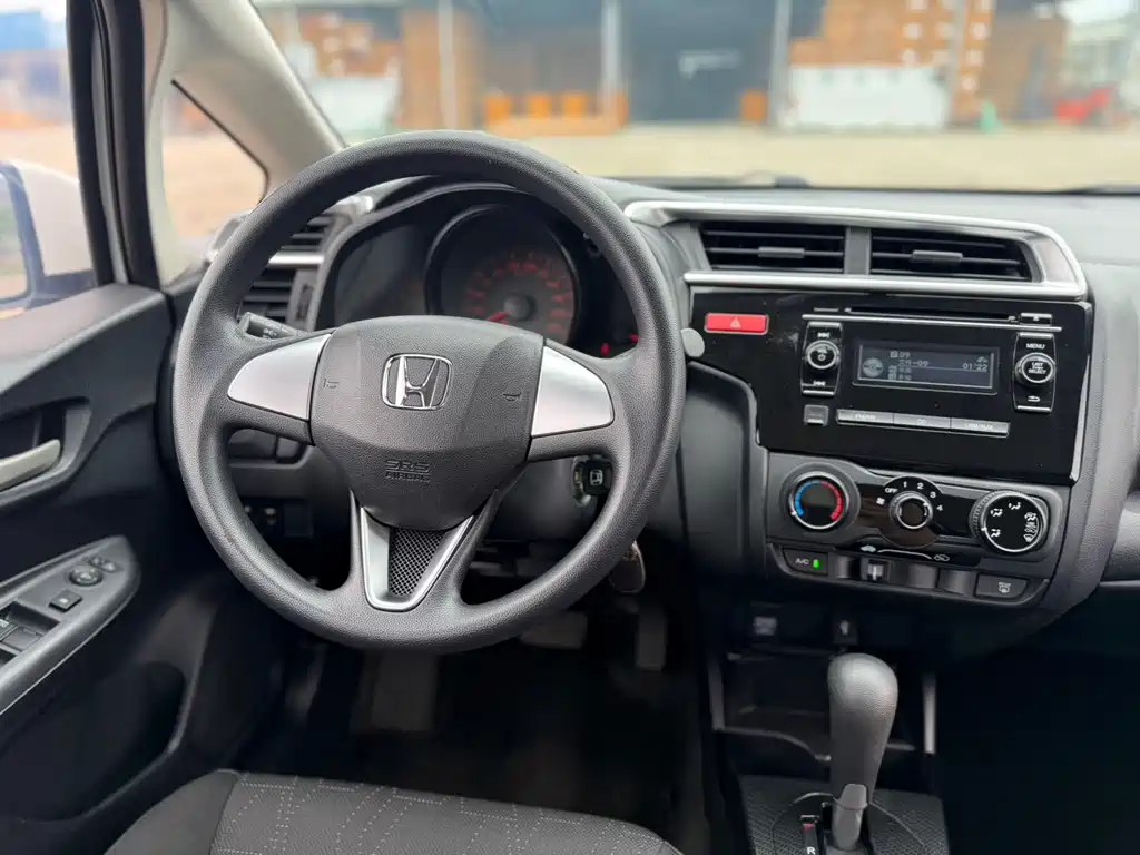 Honda Fit — миниатюра 10