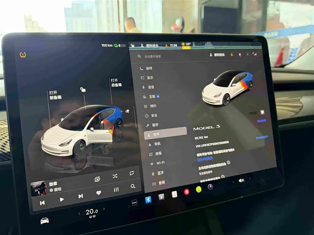 Tesla Model 3 — миниатюра 6