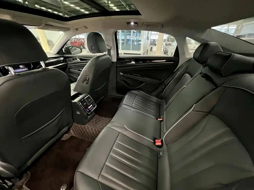 Volkswagen Passat — миниатюра 9