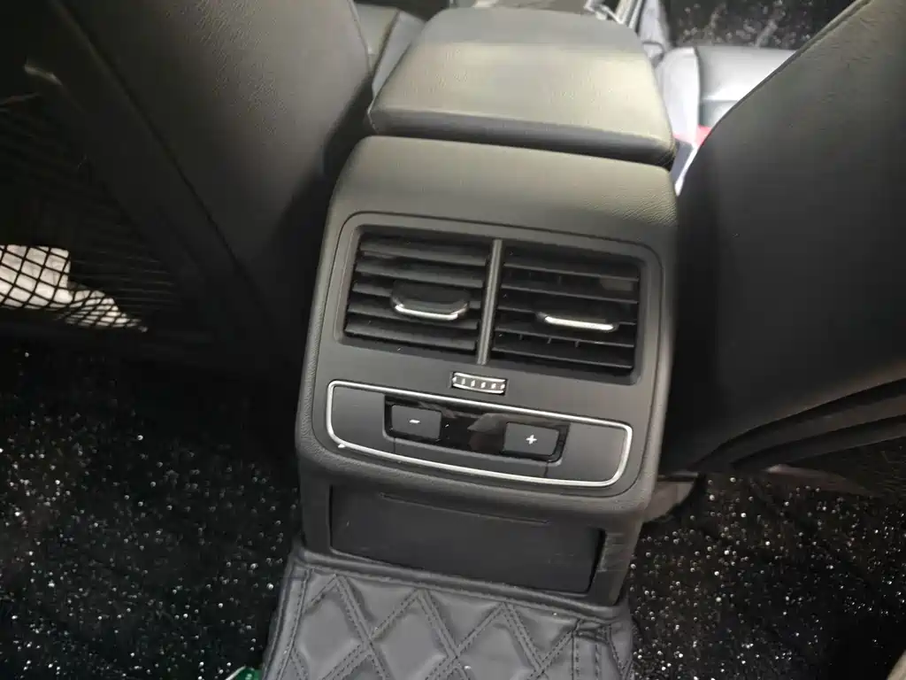 Audi A4L — миниатюра 10