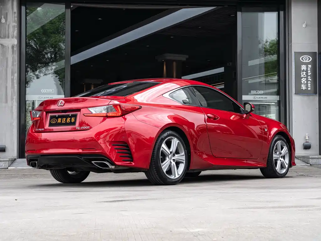 Lexus RC 2016 200t F SPORT