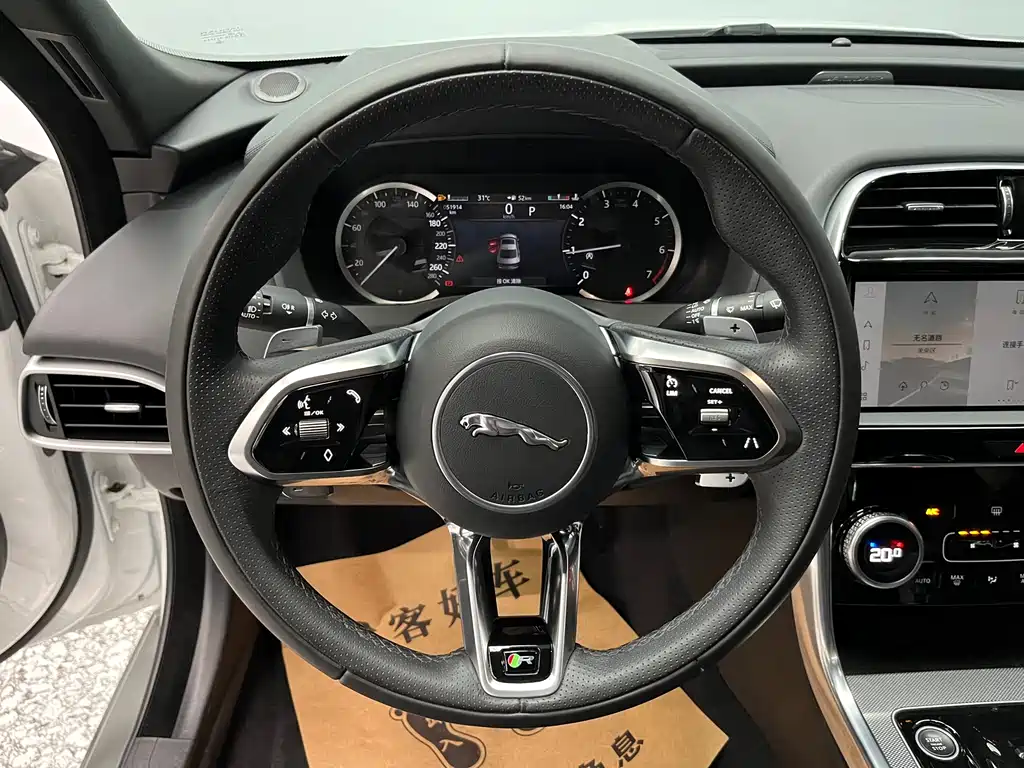 Jaguar XEL — миниатюра 8