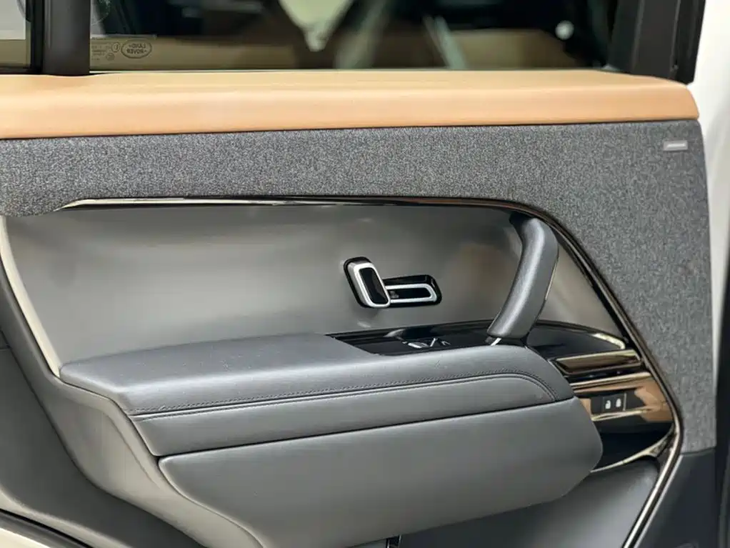 Land Rover Sport — миниатюра 5