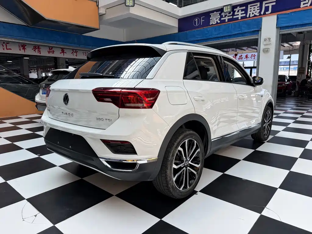 Volkswagen T-Roc — миниатюра 19