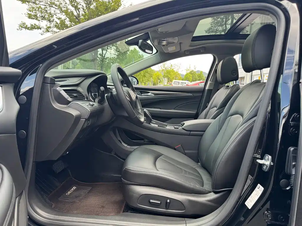 Buick LaCrosse — миниатюра 9