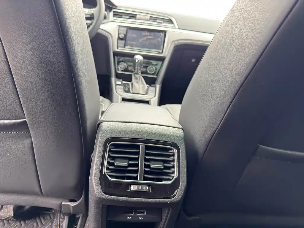 Volkswagen Lamando — миниатюра 10