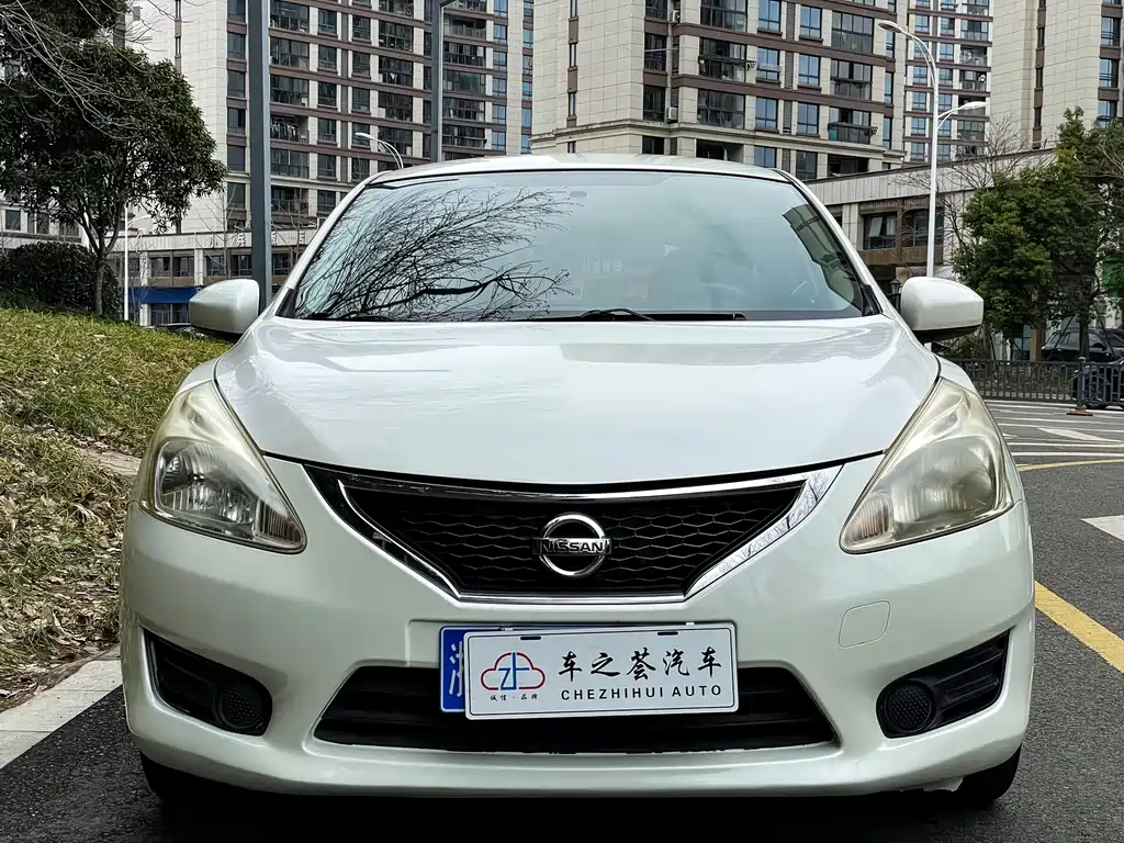 Nissan Tiida 2016