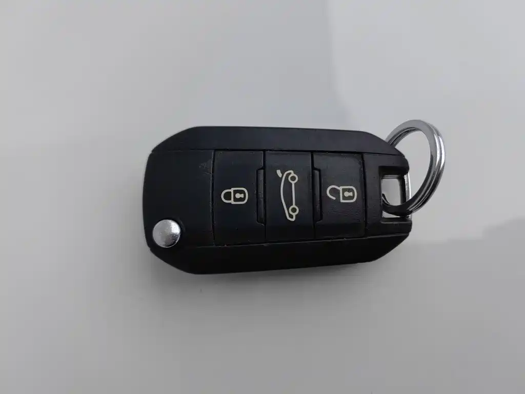 Citroen Elysee — миниатюра 19