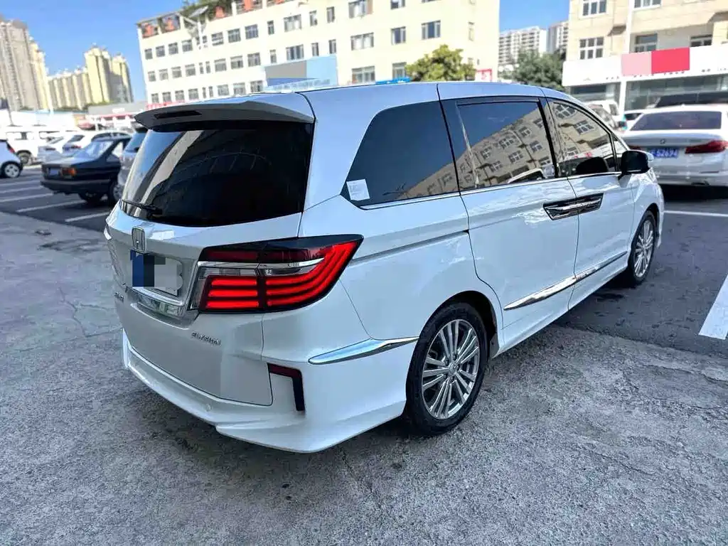 Honda Elysion — миниатюра 8
