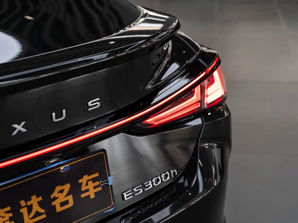 Lexus ES 2025 300h Executive