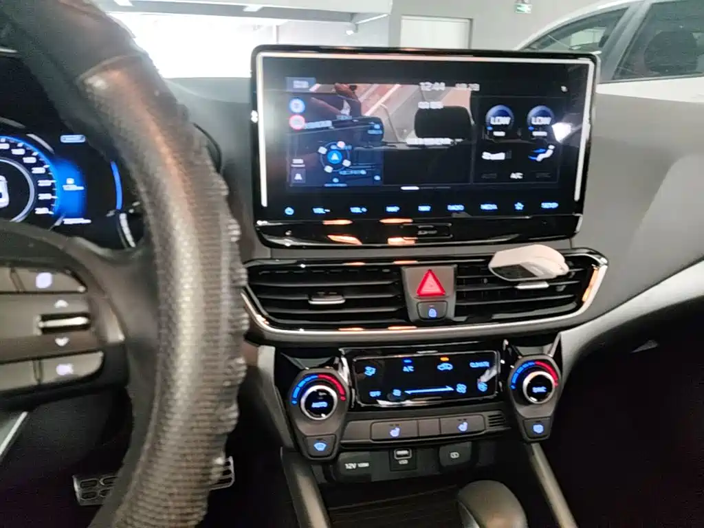 Hyundai Fista — миниатюра 13