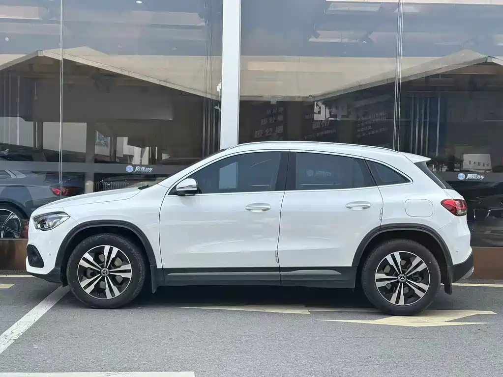 Mercedes-Benz GLA — миниатюра 5
