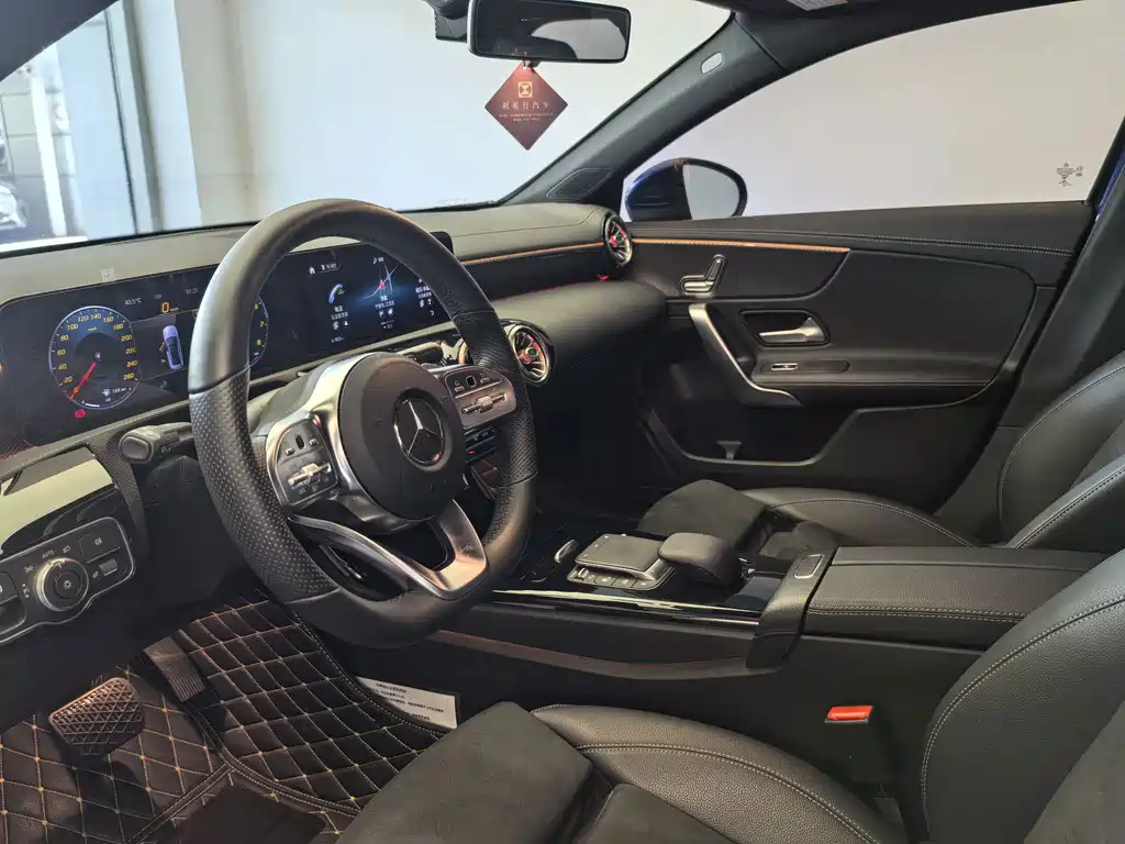 Mercedes-Benz A-Class — миниатюра 11