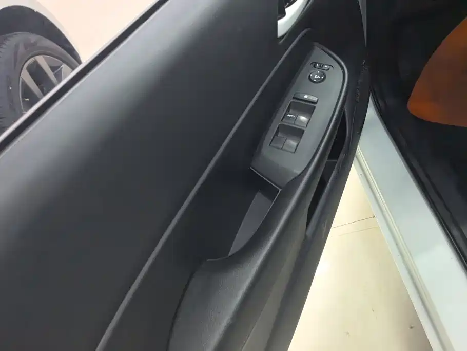 Honda Fit — миниатюра 7
