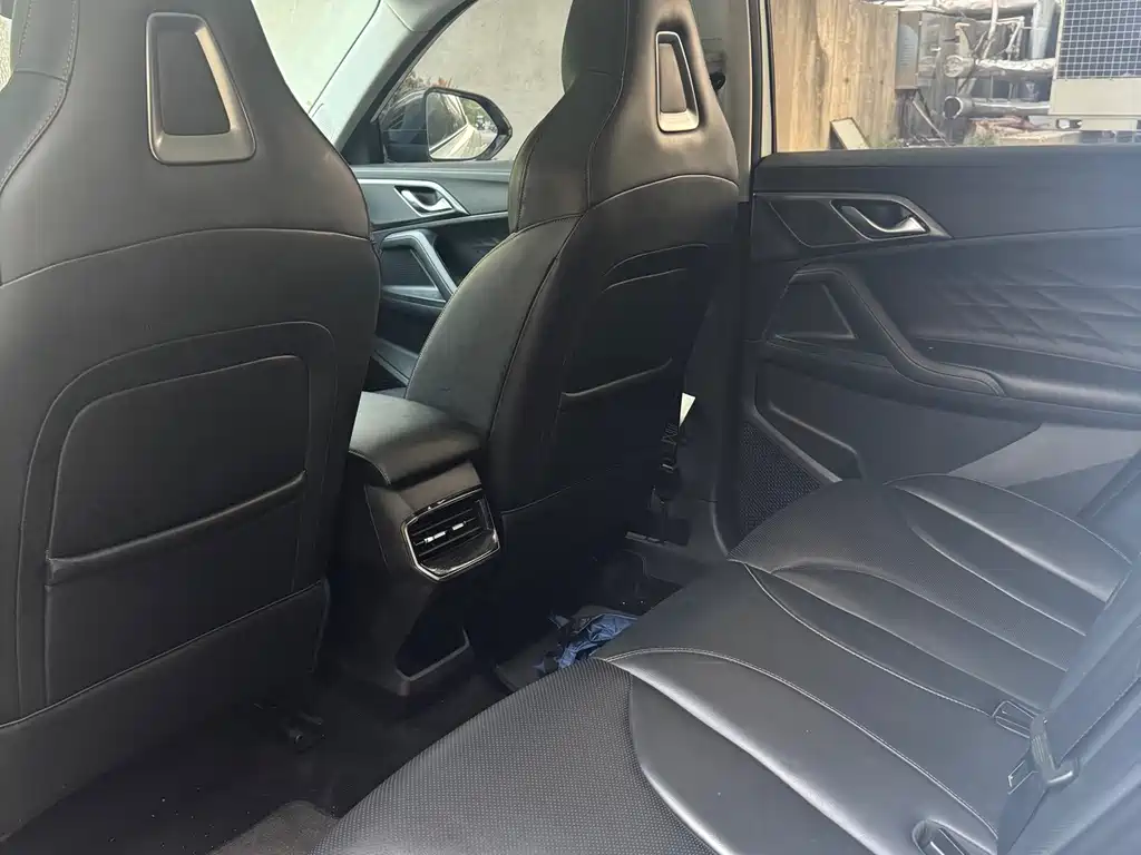 Roewe RX5 — миниатюра 6