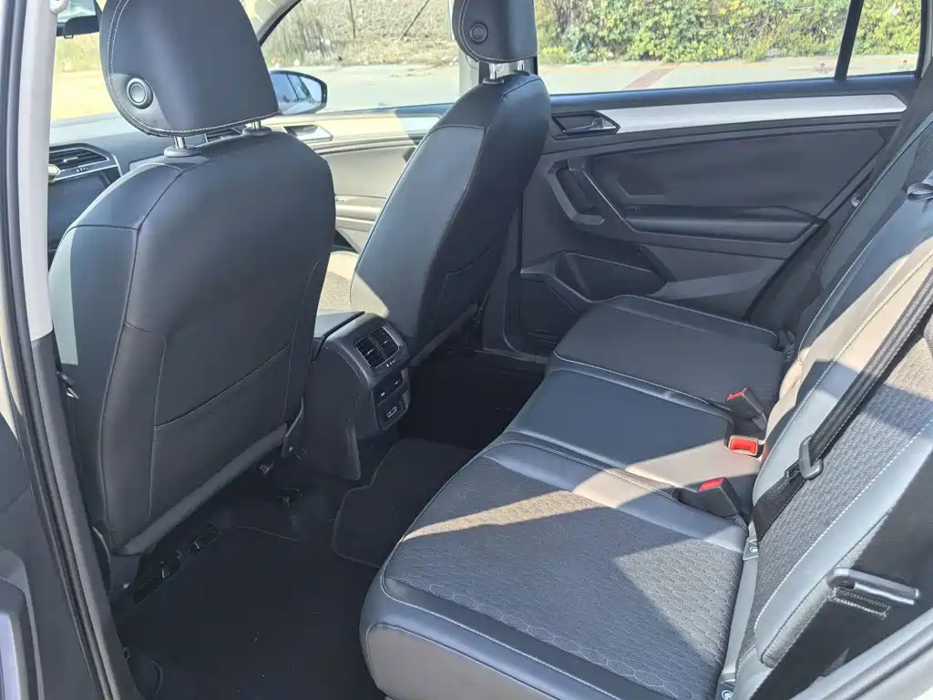 Volkswagen Tiguan L — миниатюра 13