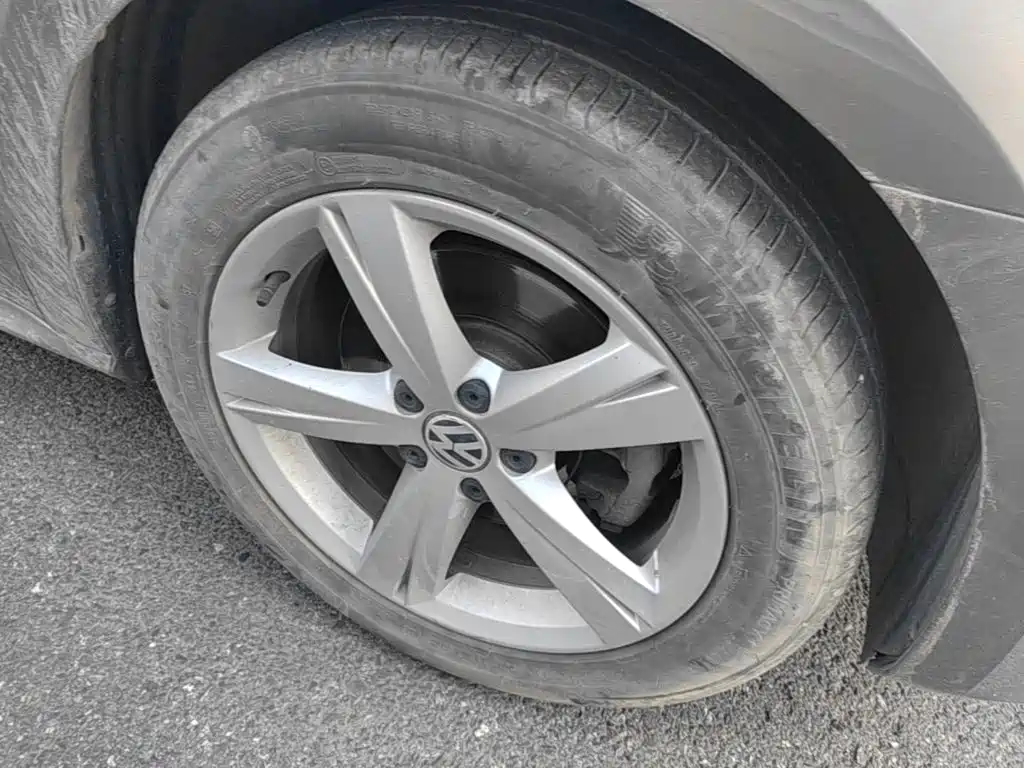 Volkswagen Passat — миниатюра 12