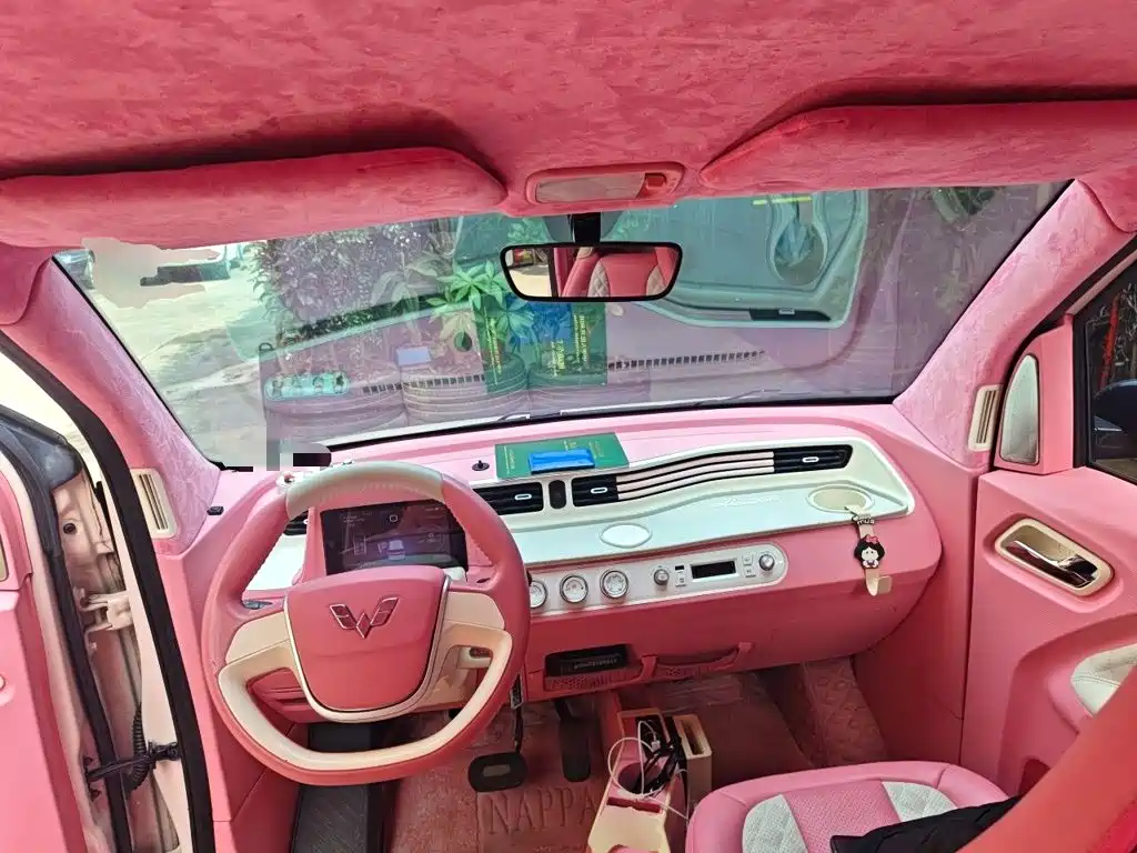 Wuling MINIEV — миниатюра 10