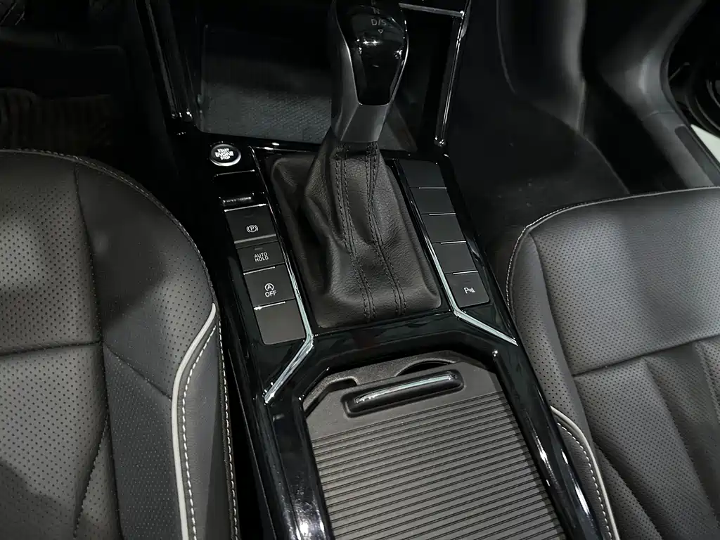 Volkswagen Passat — миниатюра 8