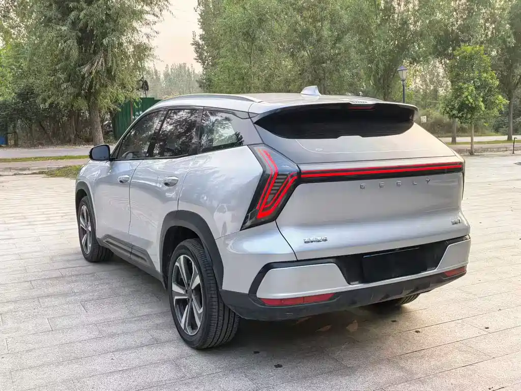 Geely Boyue L — миниатюра 9