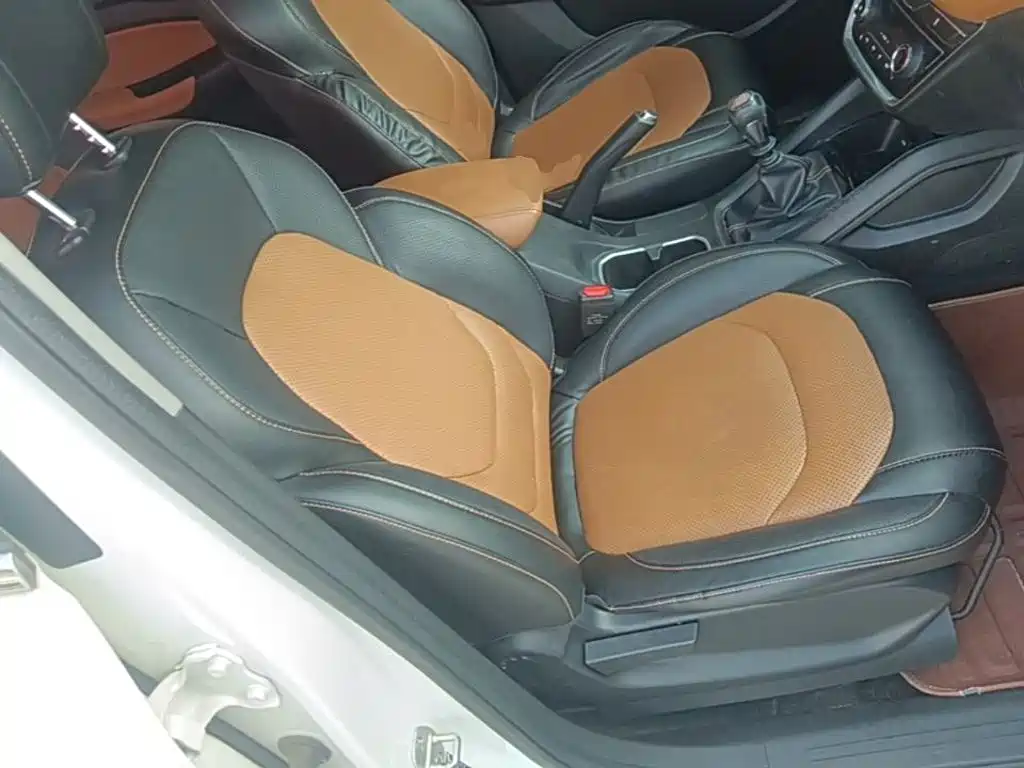 Wuling Hongguang S3 — миниатюра 25