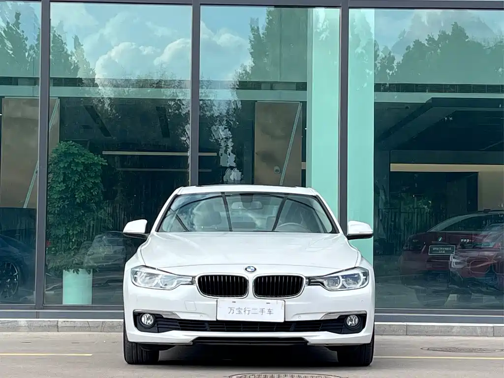 BMW 3 Series — миниатюра 3