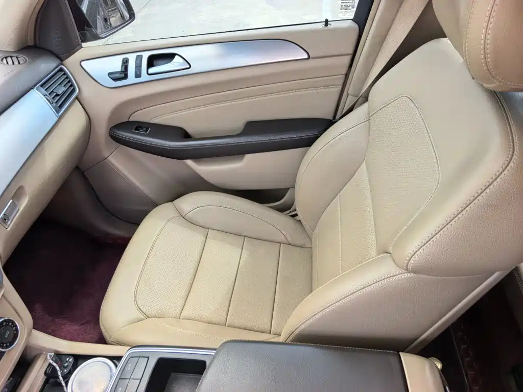 Mercedes-Benz M-Class — миниатюра 11
