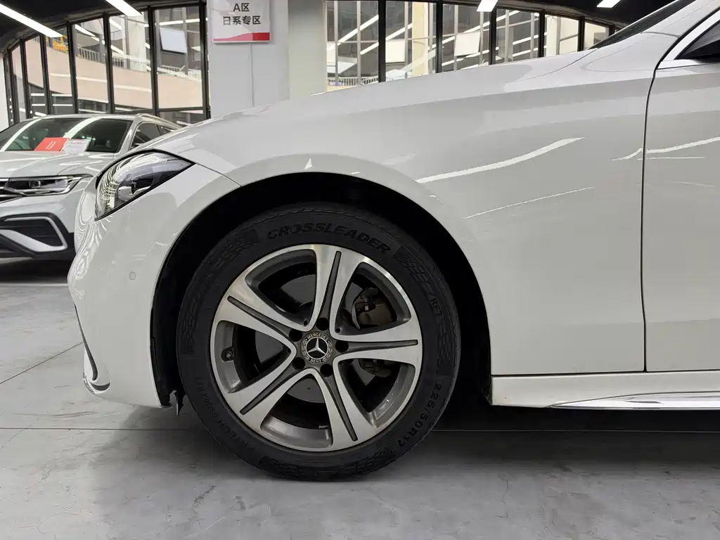 Mercedes-Benz C-Class — миниатюра 16