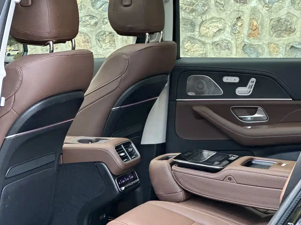 Mercedes-Benz GLS — миниатюра 12