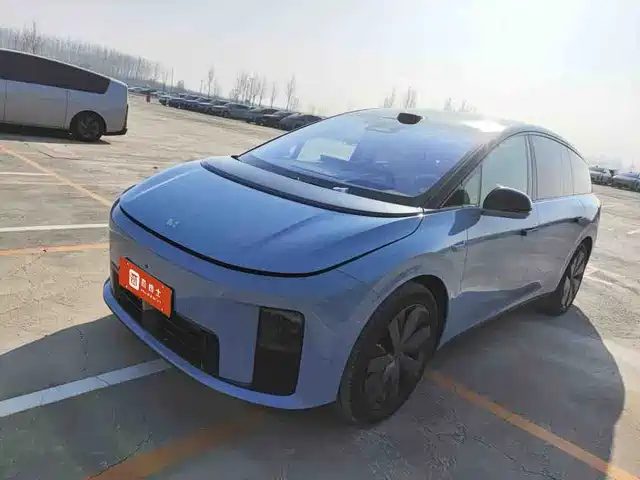 Li Auto IDEAL I8 2025