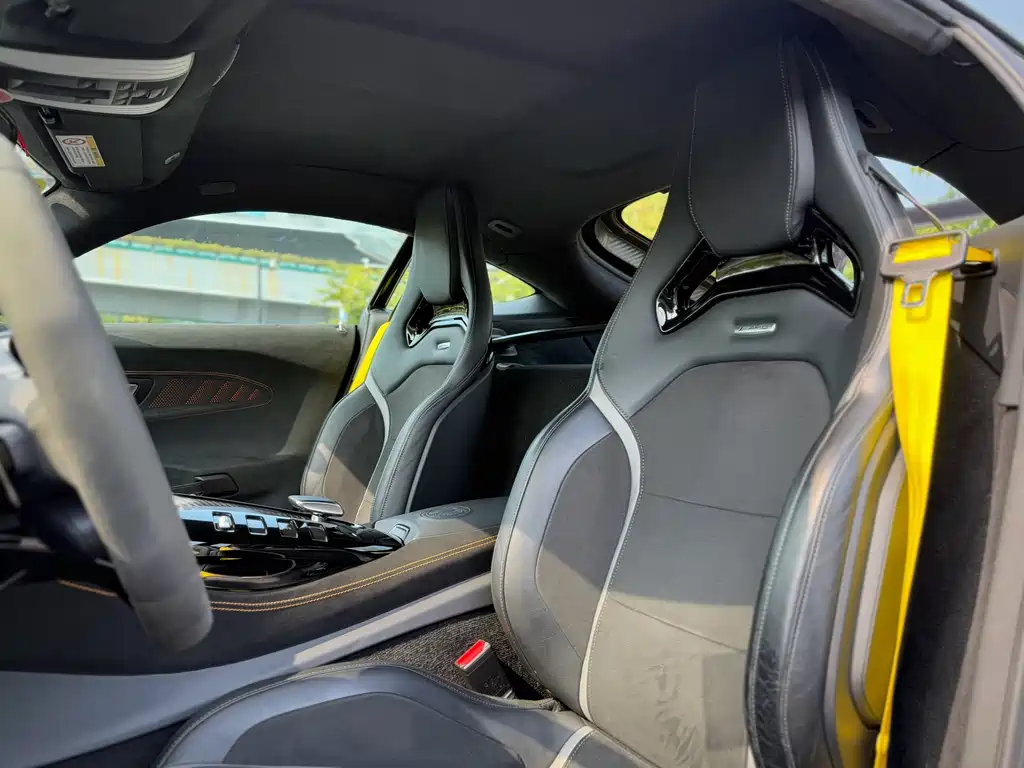 MERCEDES-BENZ AMG GT