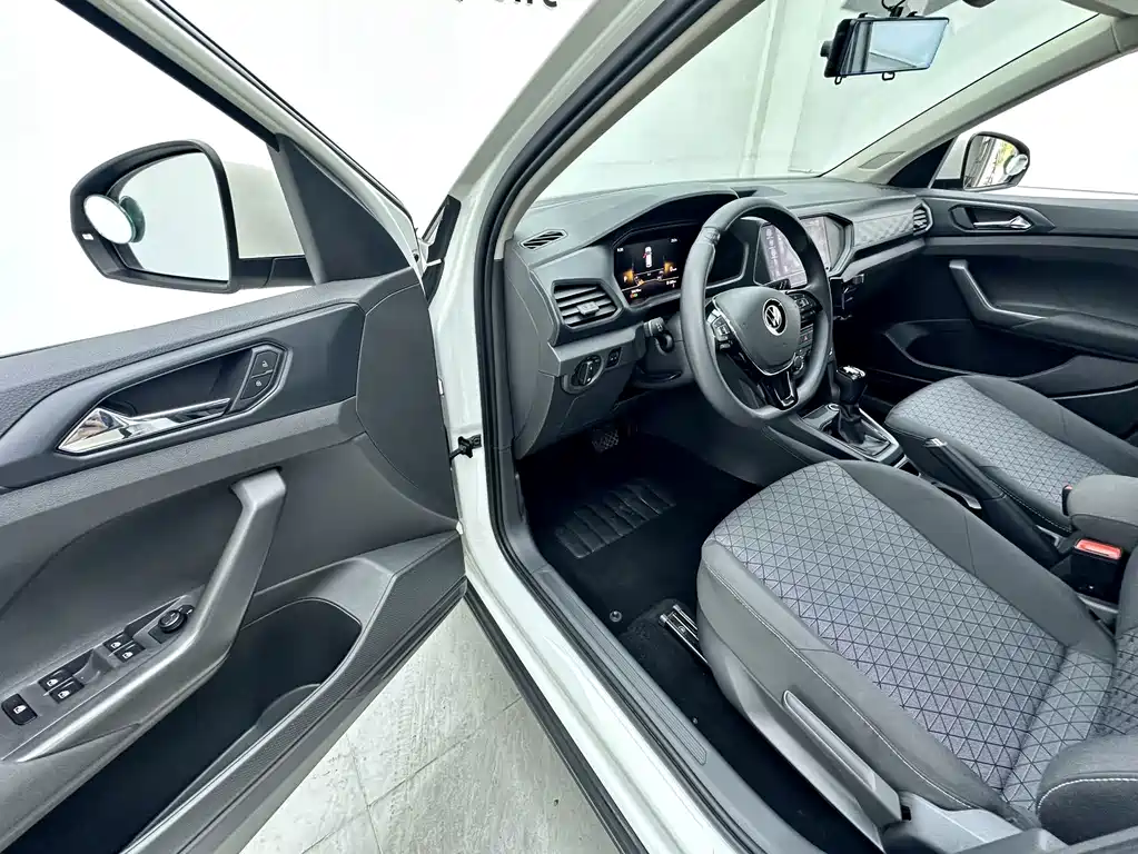 Volkswagen T-Cross — миниатюра 11