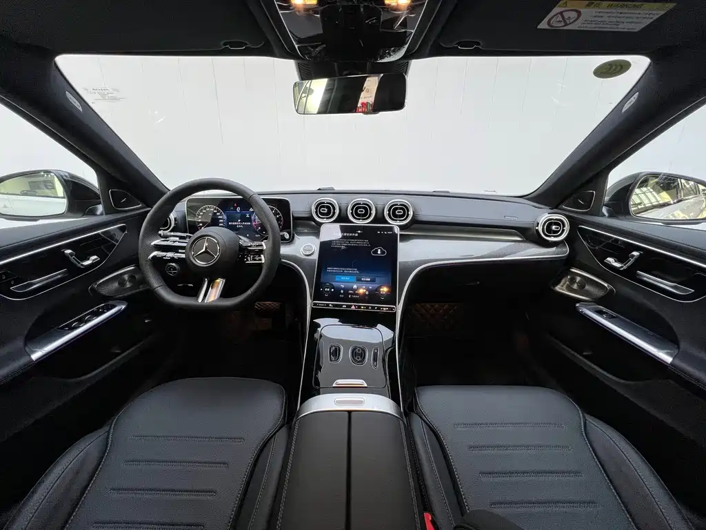 Mercedes-Benz C-Class — миниатюра 6