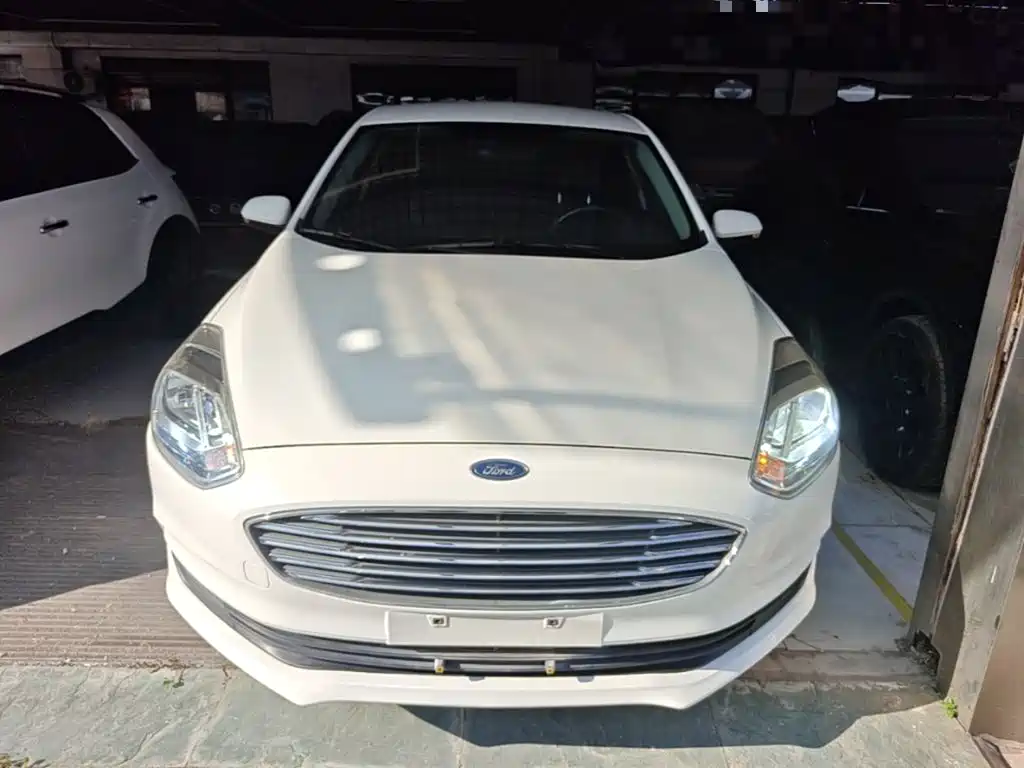 Ford Escort — миниатюра 3
