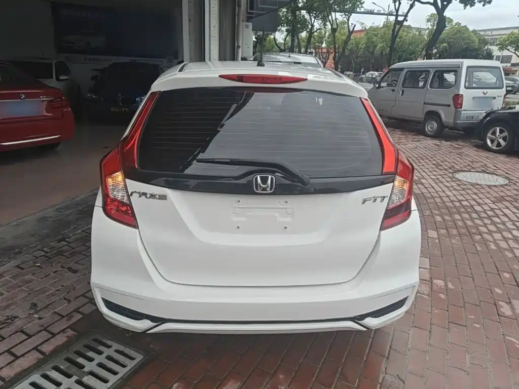 Honda Fit — миниатюра 6