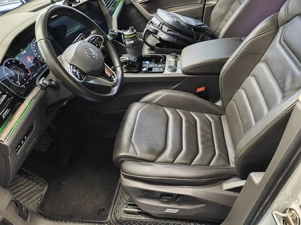 Volkswagen Touareg 2022 3.0TSI Sport