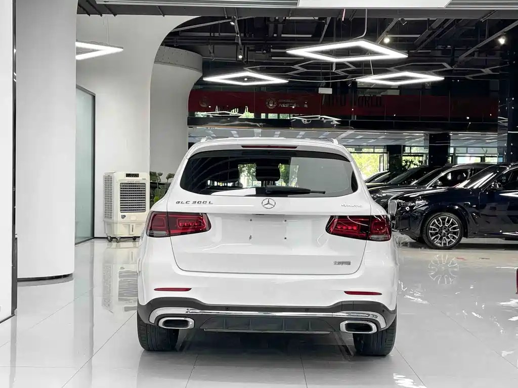Mercedes-Benz GLC — миниатюра 12