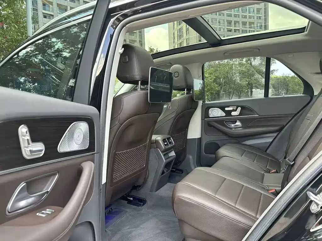 Mercedes-Benz GLE (Import) — миниатюра 6
