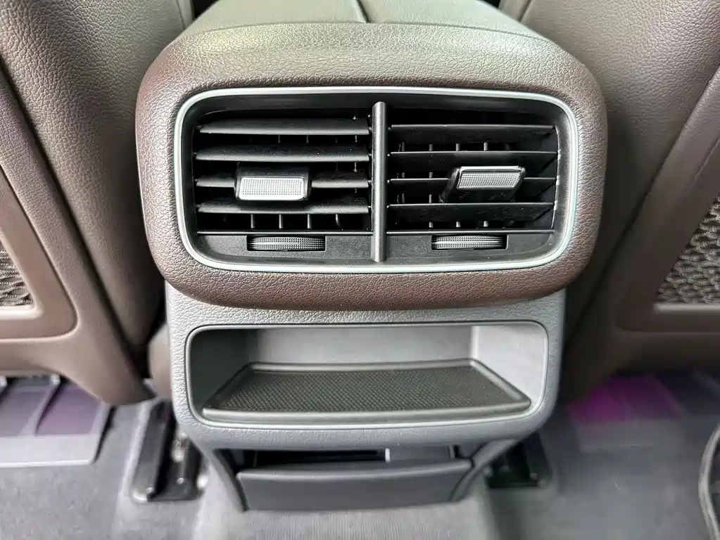 Mercedes-Benz GLE (Import) — миниатюра 16