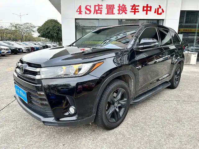 TOYOTA HIGHLANDER