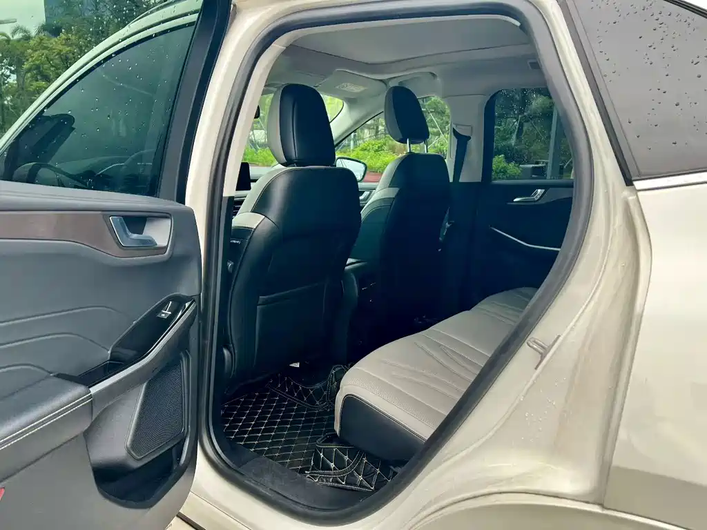 Ford Escape — миниатюра 7